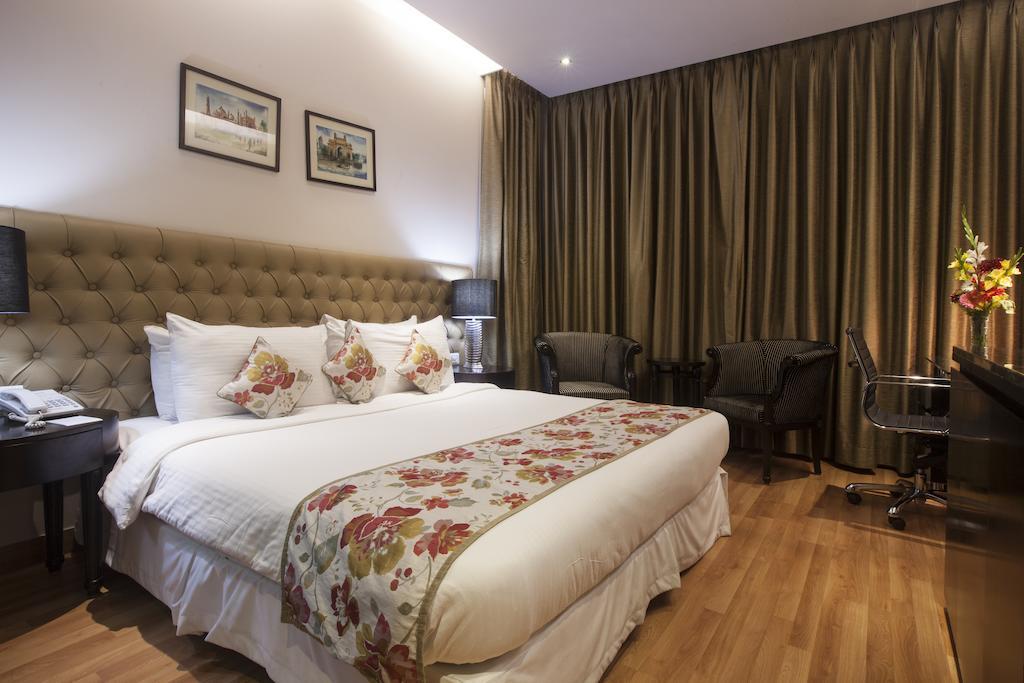 Hotel Athena New Delhi Room photo